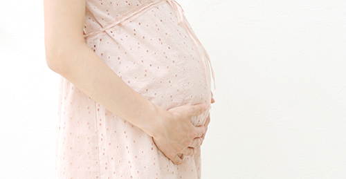 妊娠中のお母さんの体と赤ちゃんの歯の関係